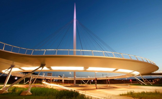 Hovenring, Circular Cycle Brigde by ipv Delft