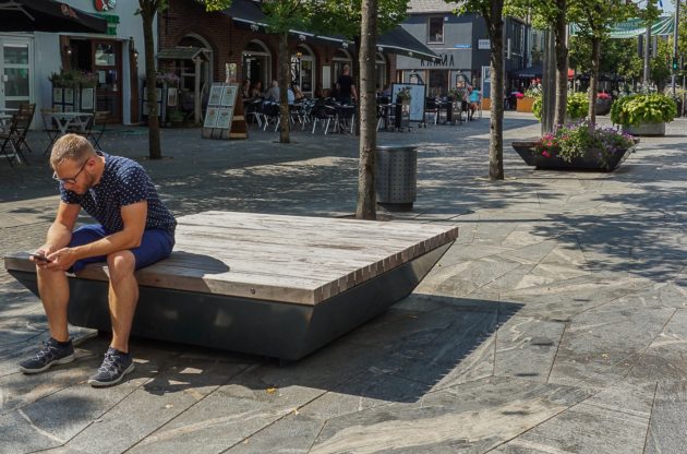 Solid Edge Green Benches
